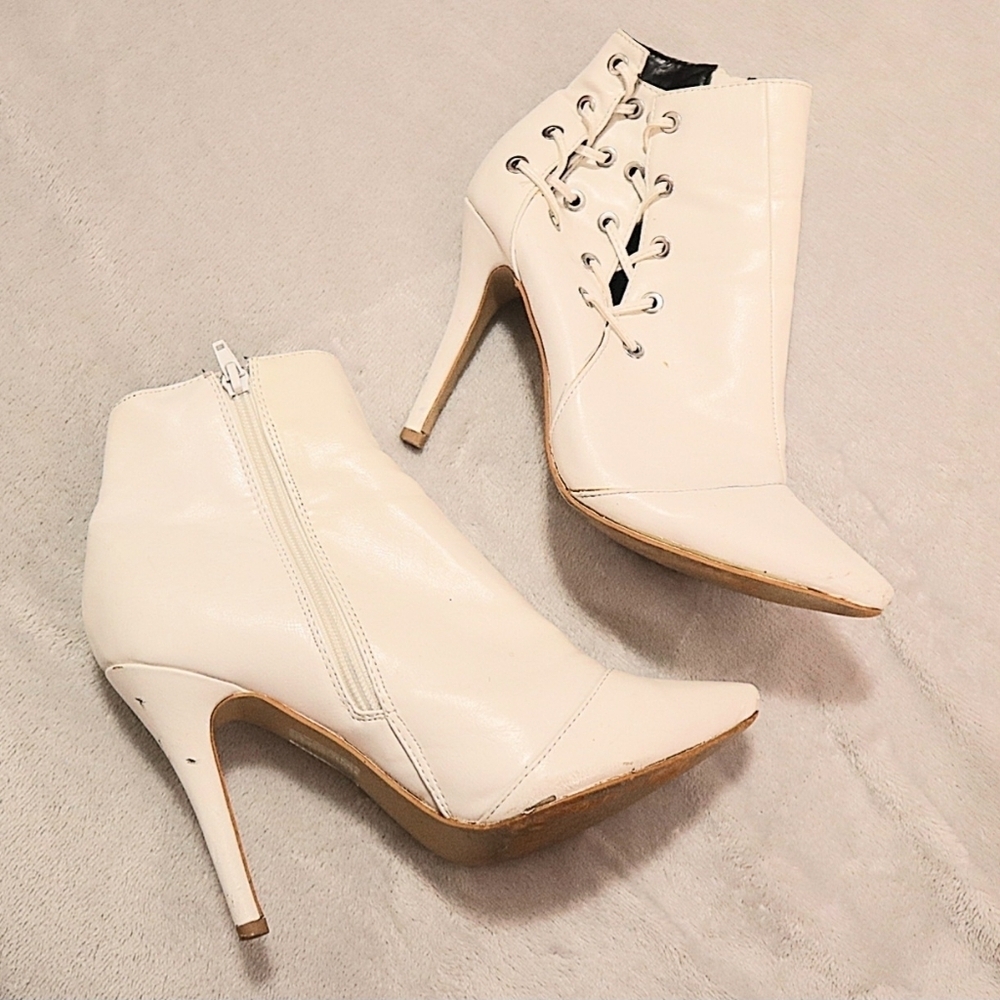 LACED SIDES BOOTIES 8 Cleopatra White Y2K Classic Ankle Boots Heels Shoes Monta - Picture 10 of 13